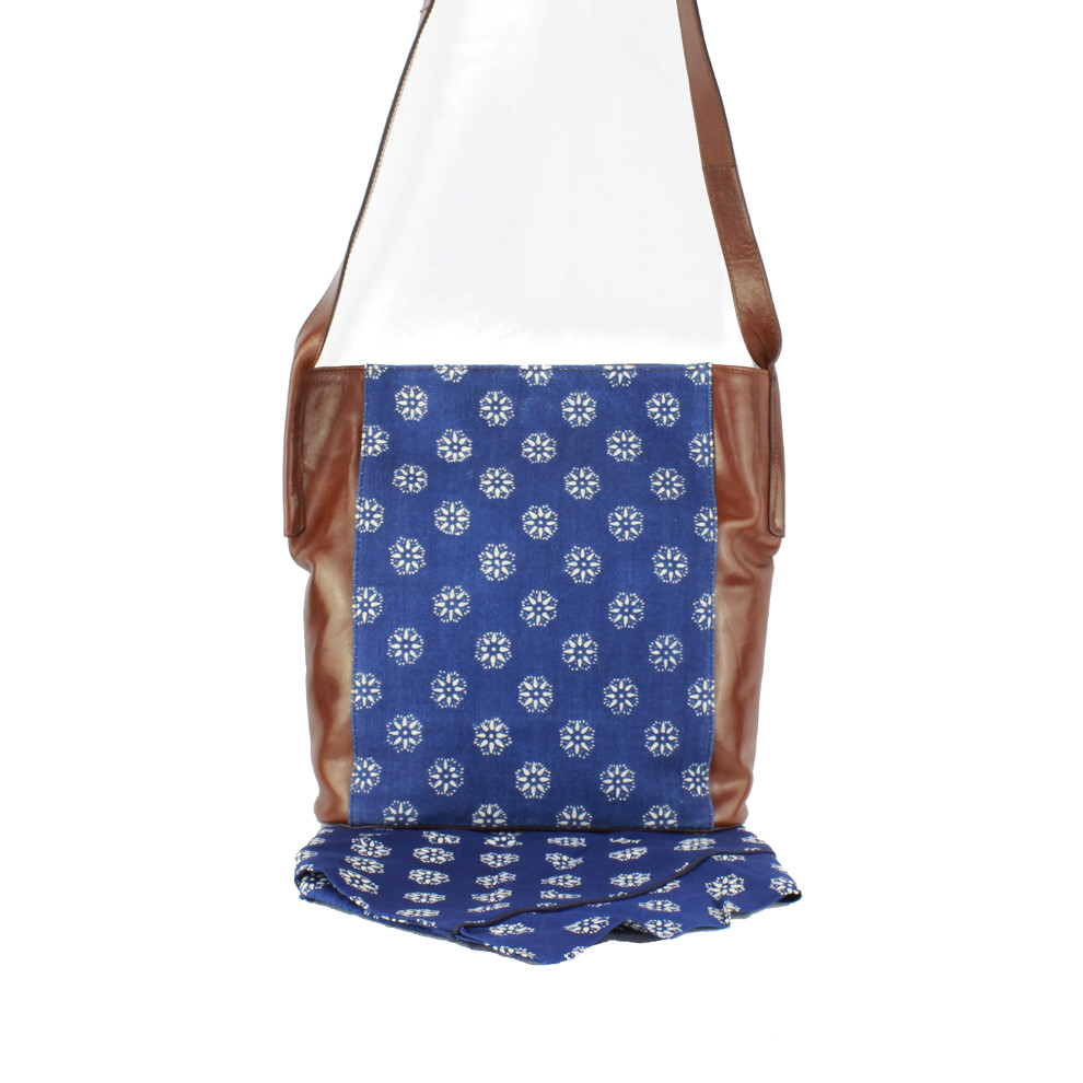 Dilians Blaudruck größere Crossbody Tasche "Carmen" D120301