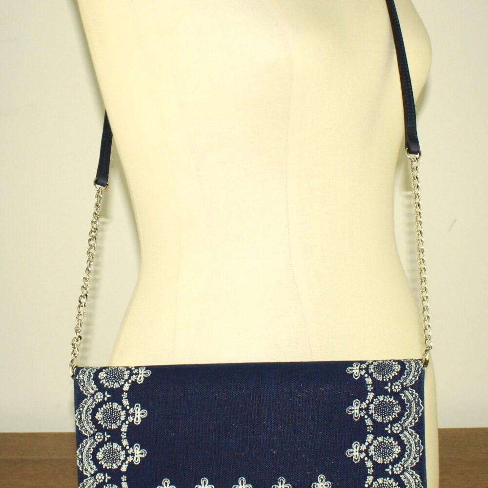 Dilians Blaudruck kleine Clutch Antje D5406 – Bild 3