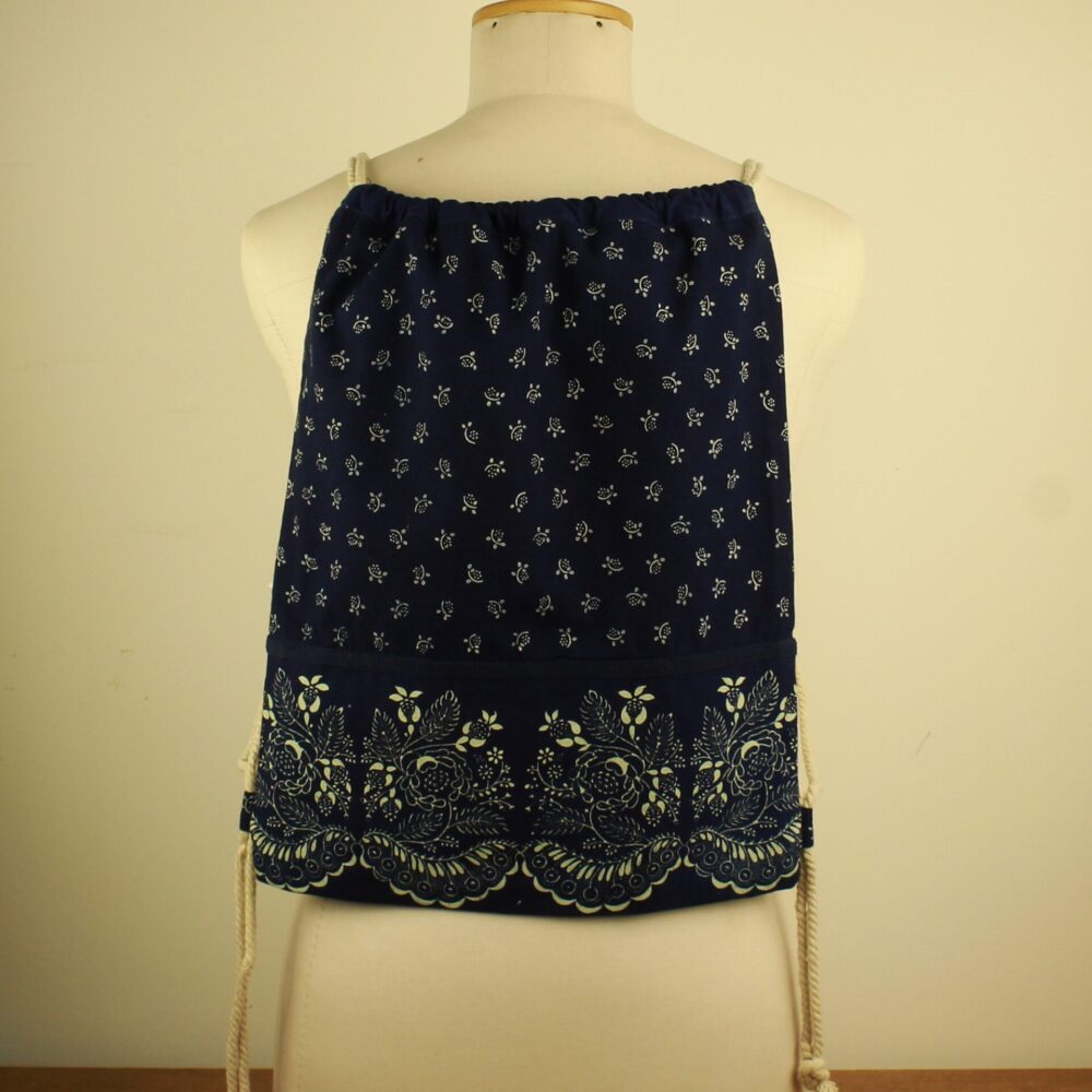 Dilians Blaudruck größerer blauer Baumwollturnbeutel mit Bordüre P2401