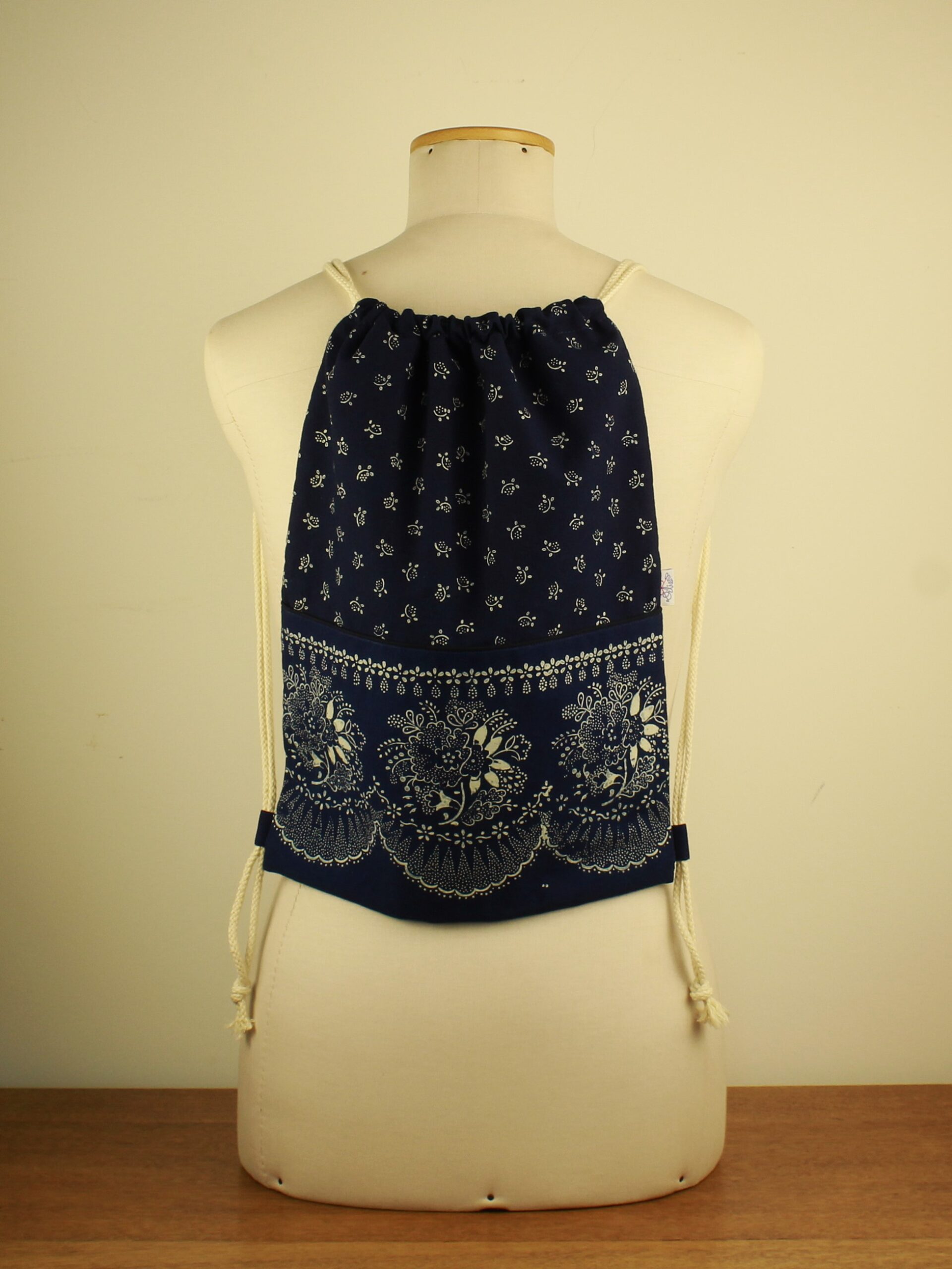 Dilians Pulsnitz Blaudruck Turnbeutel mit Bordüre P2402